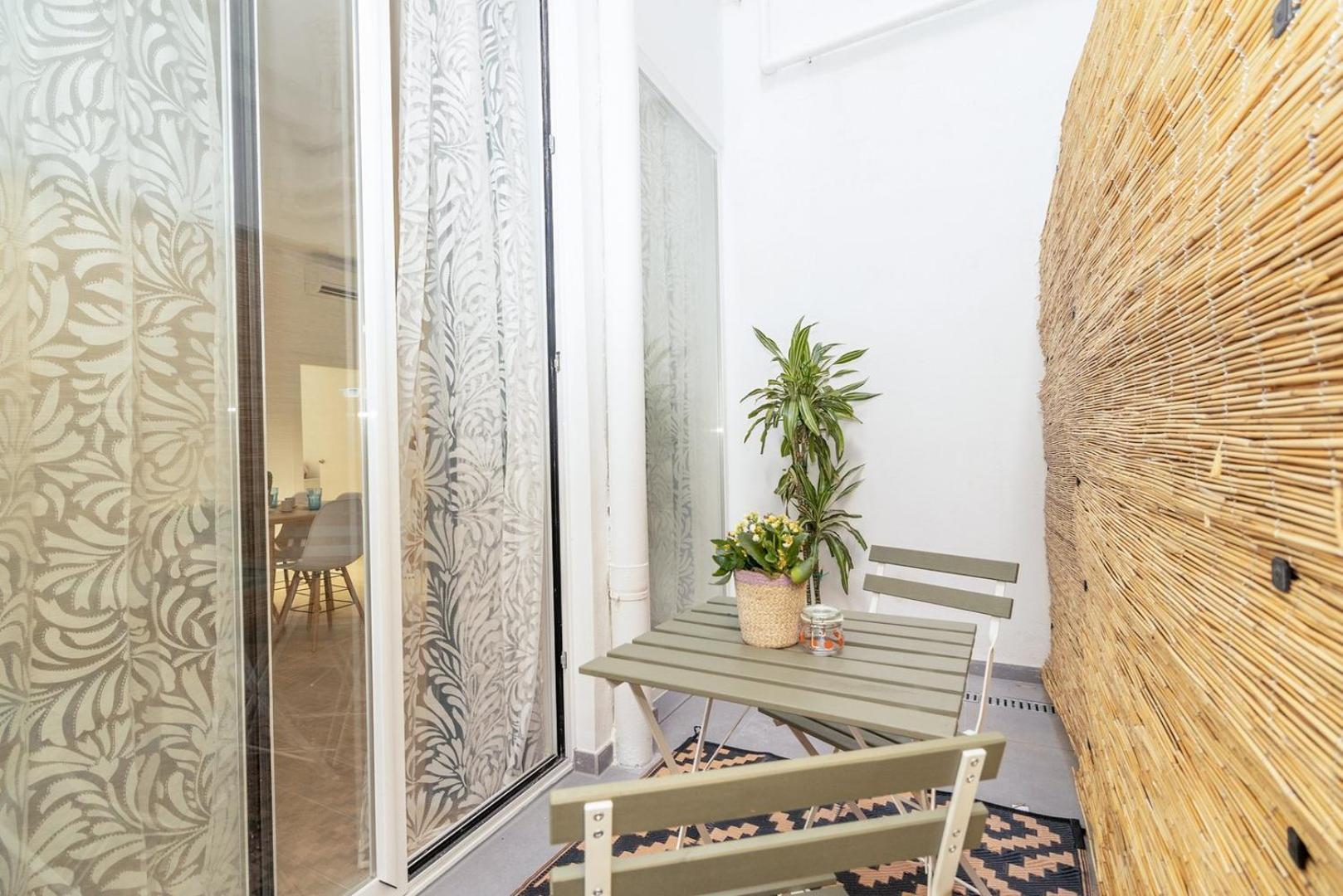 Guestready - Valencia'S Vibrant Malvarrosa מראה חיצוני תמונה