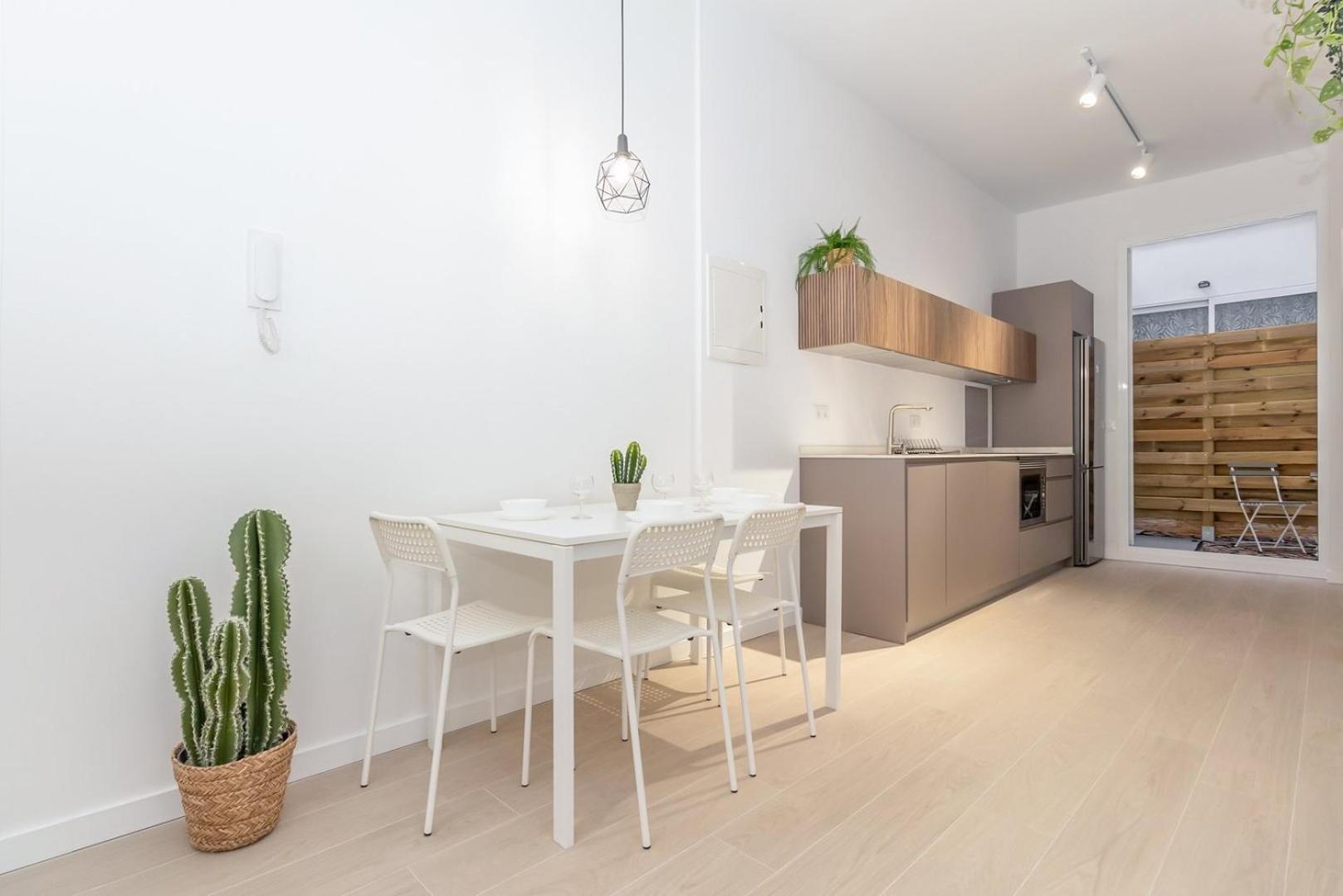 Guestready - Valencia'S Vibrant Malvarrosa מראה חיצוני תמונה